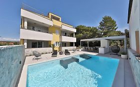 Luxury Villa Nada With Pool